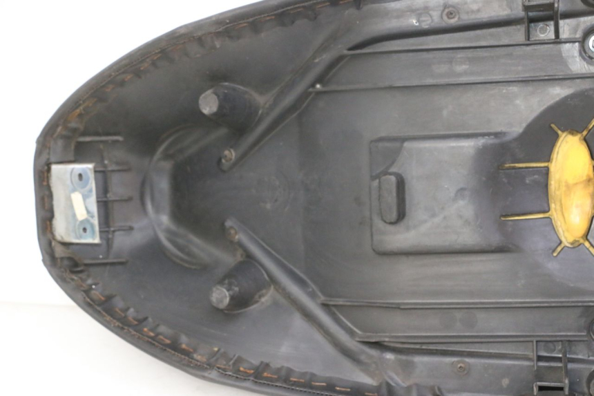 photo de ASIENTO PEUGEOT ELYSTAR 50 (2002 - 2014) - Primer plano técnico