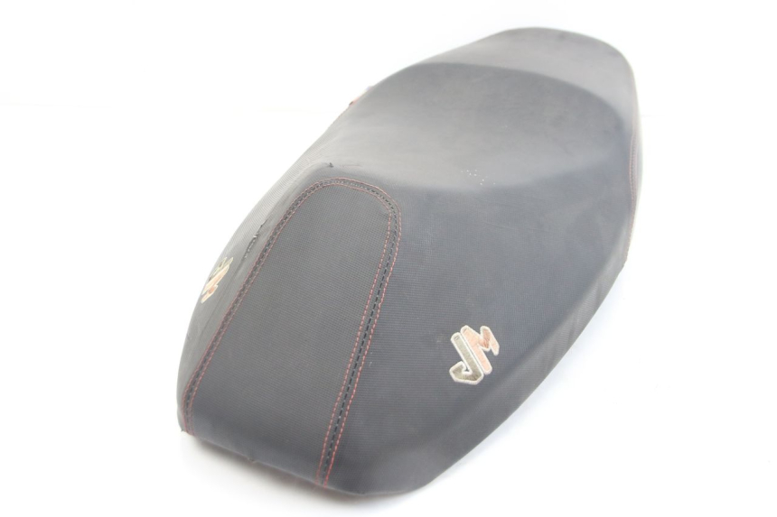 photo de ASIENTO JM MOTORS EVOLIS 4T 50 (2018 - 2022) - Detalle de la pieza