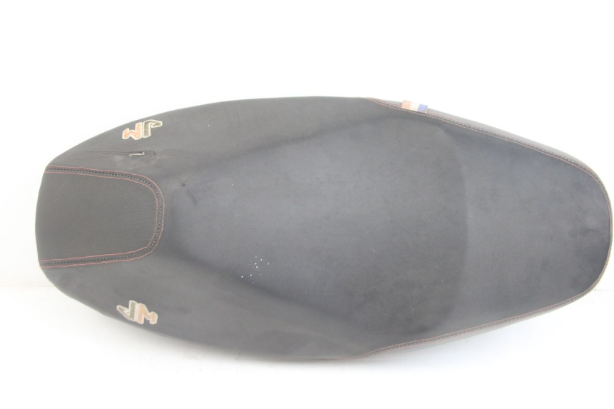 photo de ASIENTO JM MOTORS EVOLIS 4T 50 (2018 - 2022) - Estado de la superficie y material