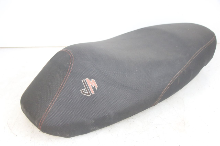 photo de ASIENTO JM MOTORS EVOLIS 4T 50 (2018 - 2022) - Estado de la superficie y material