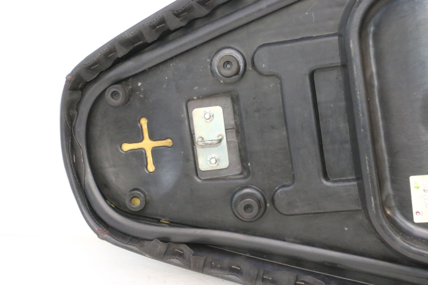 photo de ASIENTO KEEWAY F-ACT FACT EVO 50 (2020 - 2026) - Detalles de los puntos de fijación