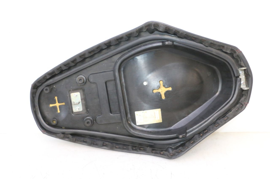 photo de ASIENTO KEEWAY F-ACT FACT EVO 50 (2020 - 2026) - Estado de la superficie y material