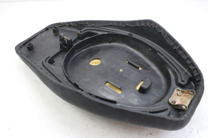 photo de ASIENTO KEEWAY F-ACT FACT 50 (2006 - 2011) - Primer plano técnico