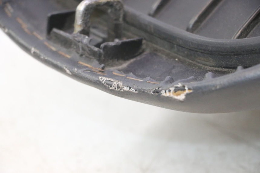 photo de ASIENTO HONDA FES PANTHEON 2T 125 (1998 - 2002) - Características distintivas