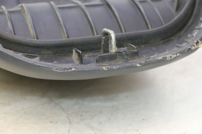 photo de ASIENTO HONDA FES PANTHEON 2T 125 (1998 - 2002) - Estado de la superficie y material
