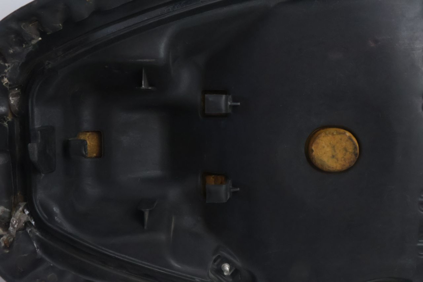 photo de ASIENTO HONDA FES PANTHEON 125 (2003 - 2007) - Detalles de los puntos de fijación