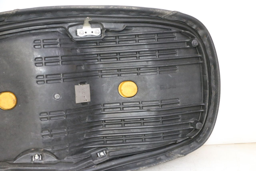 photo de ASIENTO HONDA FES S-WING SWING ABS 125 (2007 - 2015) - Inspección visual detallada