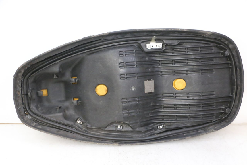 photo de ASIENTO HONDA FES S-WING SWING ABS 125 (2007 - 2015) - Enfoque en la estructura