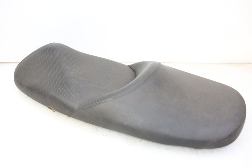 photo de ASIENTO HONDA FES S-WING SWING ABS 125 (2007 - 2015) - Detalles de los puntos de fijación