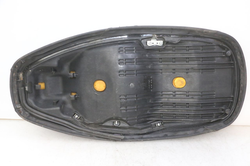 photo de ASIENTO HONDA FES S-WING SWING ABS 125 (2007 - 2015) - Recambio usado revisado