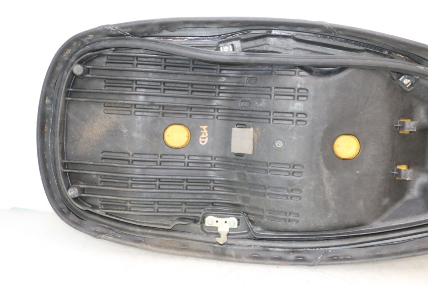 photo de ASIENTO HONDA FES S-WING SWING ABS 125 (2007 - 2015) - Zoom calidad de ocasión