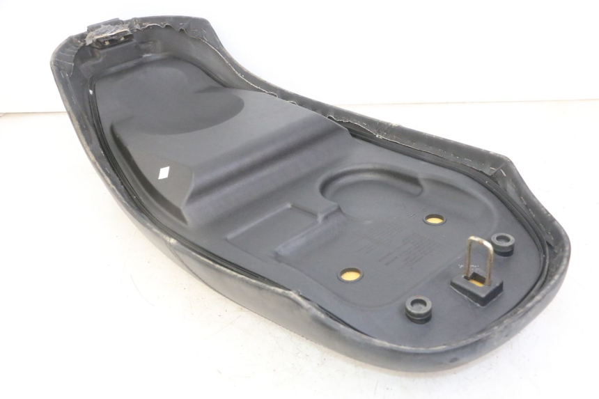 photo de ASIENTO SYM FIDDLE 3 III 125 (2014 - 2020) - Detalles de los puntos de fijación