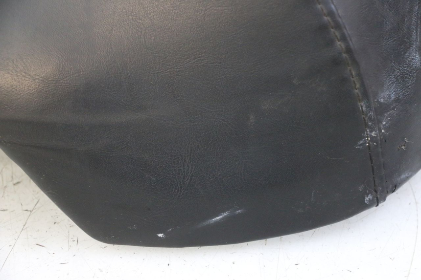 photo de ASIENTO SYM FIDDLE 3 III 50 (2014 - 2020) - Detalles de los puntos de fijación