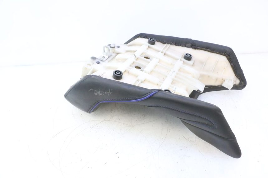 photo de ASIENTO YAMAHA FJR 1300 (2001 - 2005) - Zoom sobre los componentes