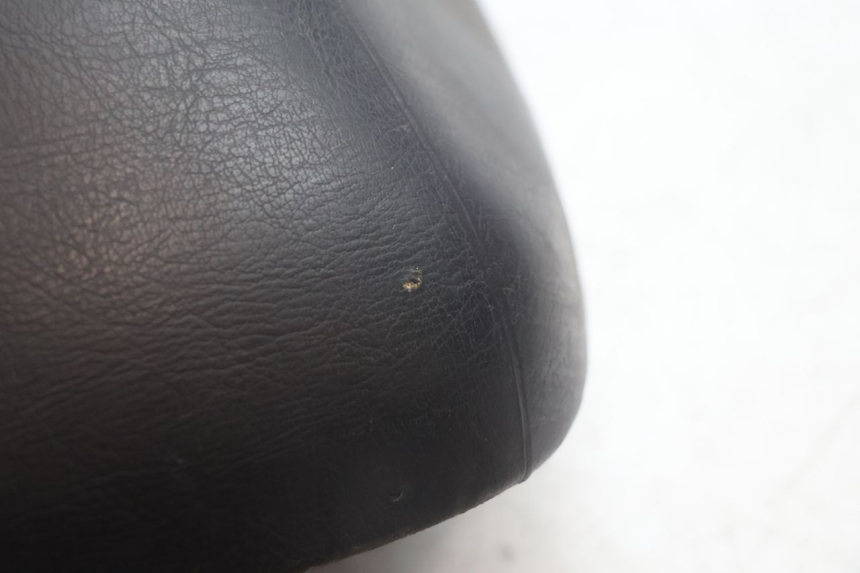 photo de ASIENTO HONDA FJS SILVER WING SILVERWING 400 (2005 - 2008) - Primer plano de alta resolución