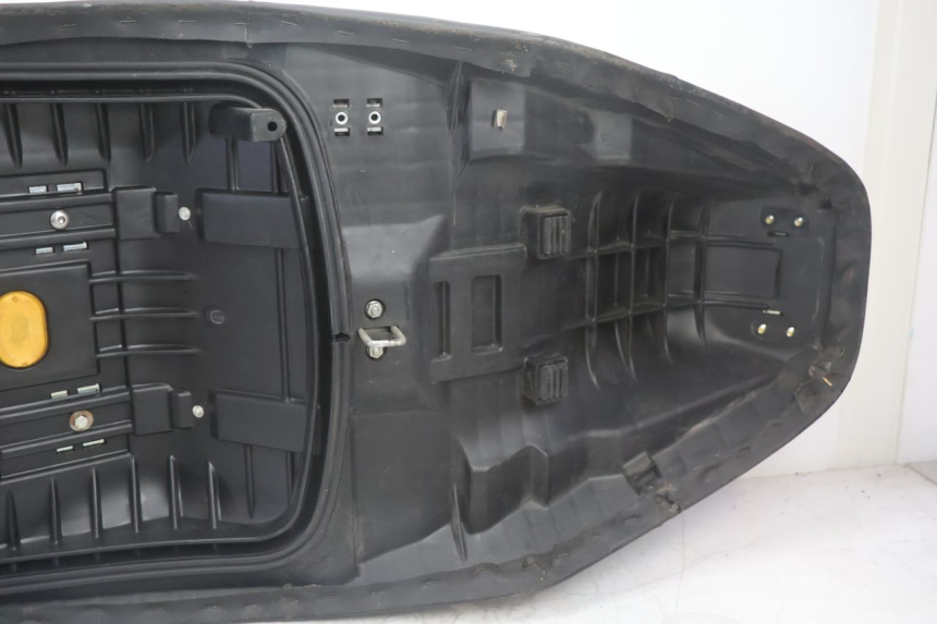 photo de ASIENTO HONDA FJS SILVER WING SILVERWING 400 (2005 - 2008) - Ángulo de visión alternativo
