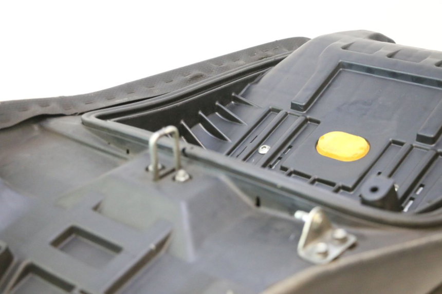 photo de ASIENTO HONDA FJS SILVER WING SILVERWING 400 (2005 - 2008) - Detalle de la pieza