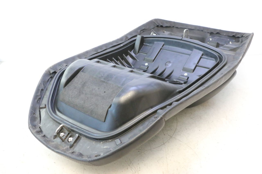 photo de ASIENTO HONDA FJS SILVER WING SILVERWING 400 (2005 - 2008) - Primer plano técnico
