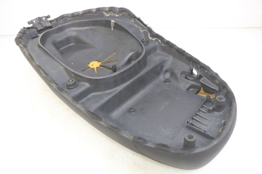 photo de ASIENTO PIAGGIO FLY 2T 50 (2004 - 2017) - Primer plano de alta resolución