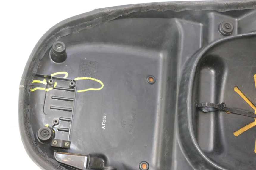 photo de ASIENTO PIAGGIO FLY 2T 50 (2004 - 2017) - Foto de producto adicional