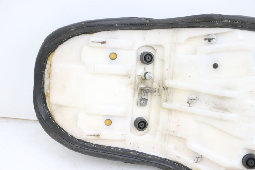 photo de ASIENTO YAMAHA FZ6 N FAZER 600 (2004 - 2006) - Zoom sobre los componentes