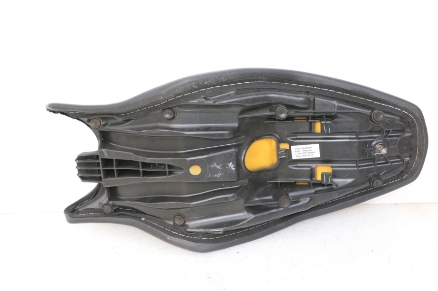 photo de ASIENTO BMW G310 R 310 (2016 - 2020) - Marcados y referencias originales