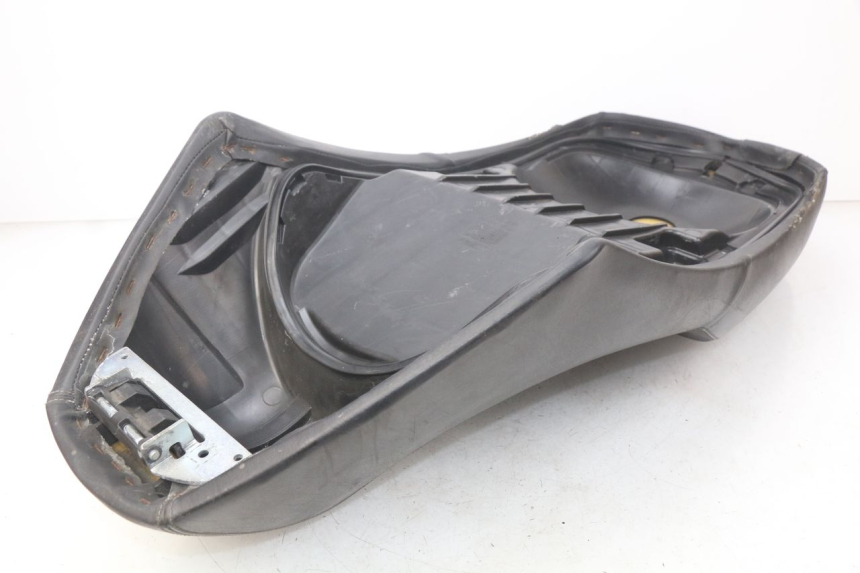 photo de ASIENTO PEUGEOT GEOPOLIS 400 (2007 - 2013) - Detalles de los puntos de fijación