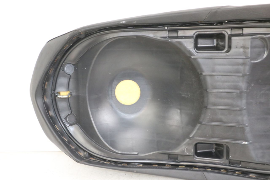 photo de ASIENTO PEUGEOT GEOPOLIS RS 125 (2007 - 2009) - Características distintivas