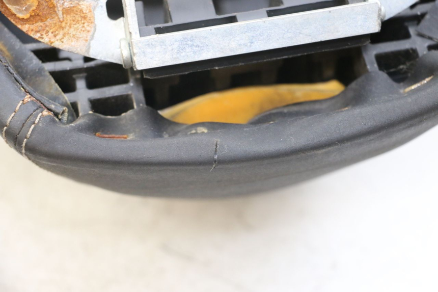 photo de ASIENTO PEUGEOT GEOPOLIS RS 125 (2007 - 2009) - Estado de la superficie y material