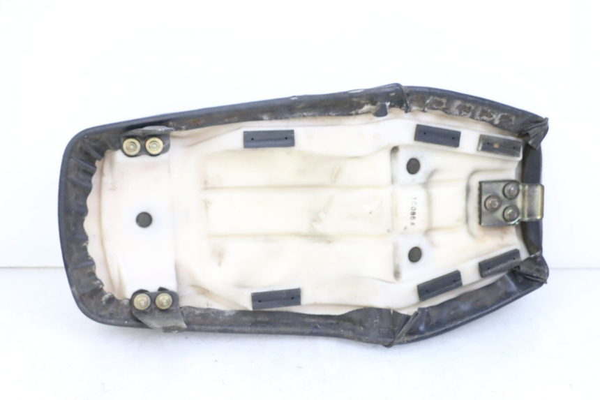 photo de ASIENTO SUZUKI GN 125 (1997 - 2000) - Zoom estado de uso