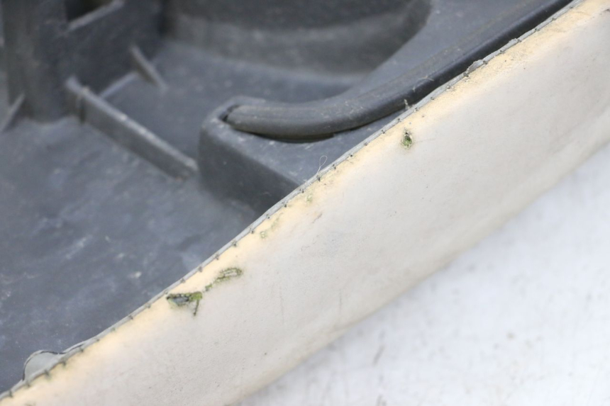 photo de ASIENTO GOES WIKI 125 (2010 - 2015) - Detalles de los puntos de fijación