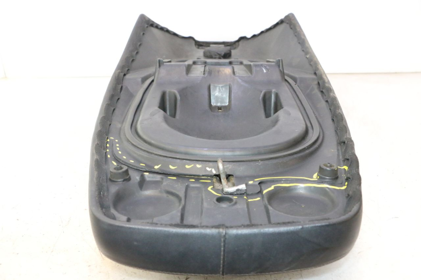 photo de ASIENTO GILERA GP 800 (2007 - 2013) - Características distintivas