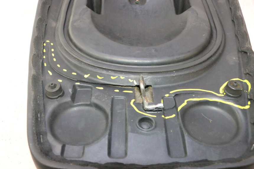 photo de ASIENTO GILERA GP 800 (2007 - 2013) - Primer plano de alta resolución