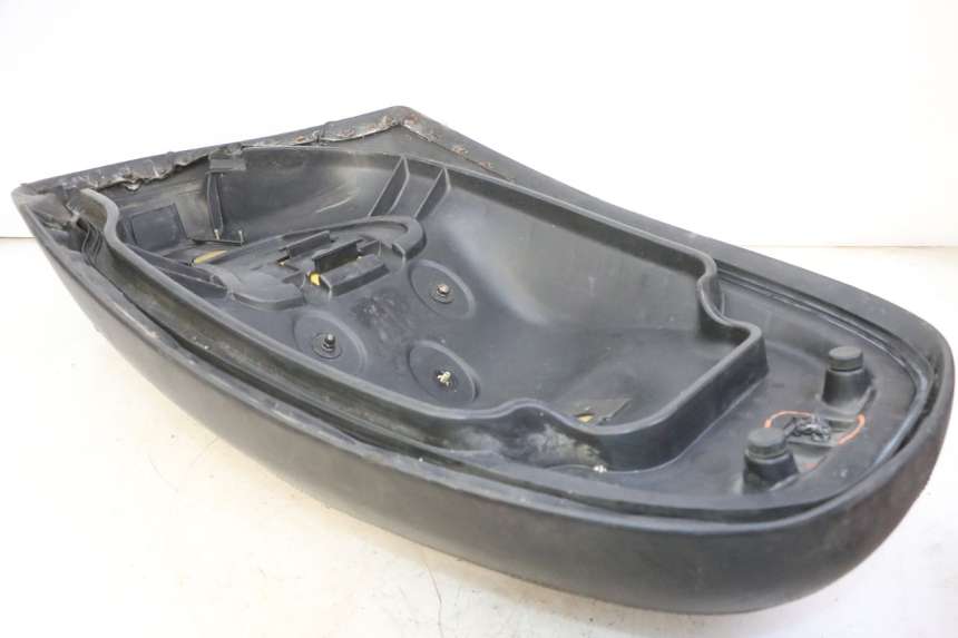 photo de ASIENTO KYMCO GRAND DINK 125 (2008 - 2014) - Detalle de la pieza