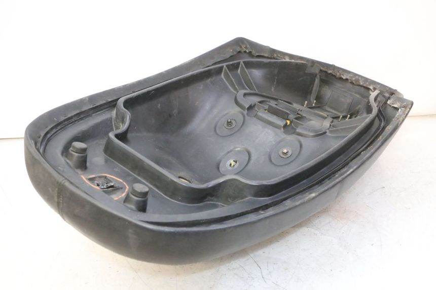 photo de ASIENTO KYMCO GRAND DINK 125 (2008 - 2014) - Primer plano técnico