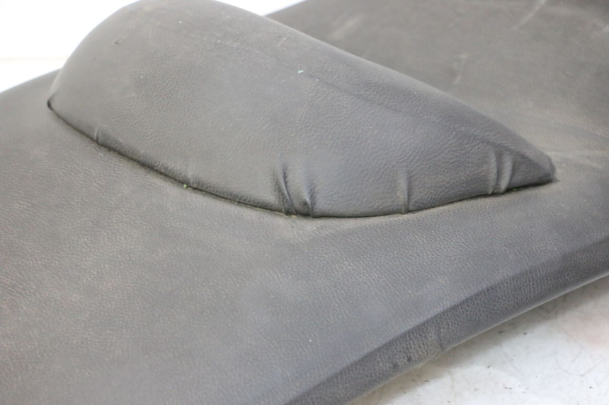 photo de ASIENTO KYMCO GRAND DINK 125 (2002 - 2007) - Estado de la superficie y material