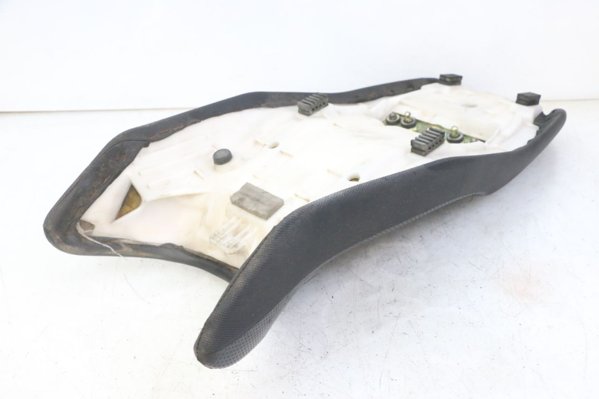 photo de ASIENTO SUZUKI GS GSE 500 (2001 - 2003) - Detalle de la pieza