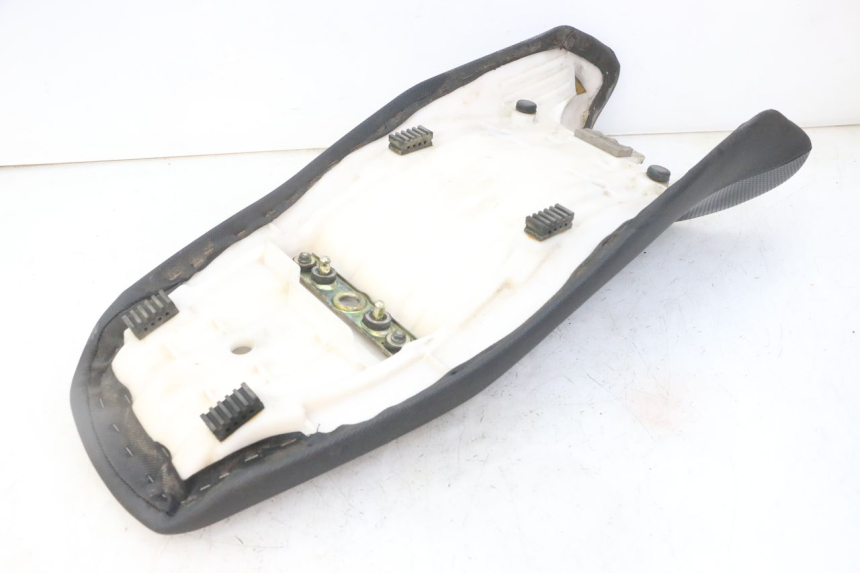 photo de ASIENTO SUZUKI GS GSE 500 (2001 - 2003) - Otra perspectiva