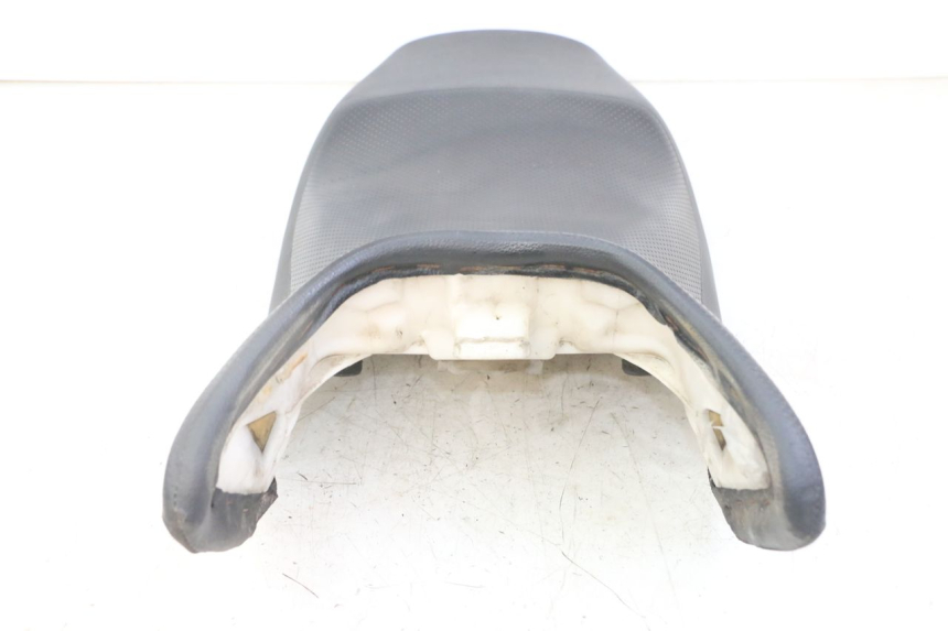 photo de ASIENTO SUZUKI GS GSE 500 (2001 - 2003) - Detalles de los puntos de fijación