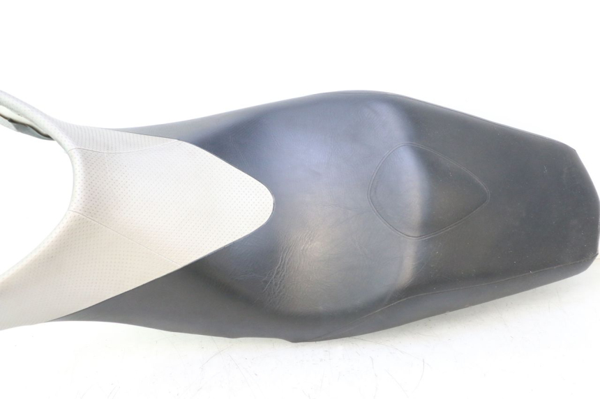 photo de ASIENTO SUZUKI GSR 600 (2005 - 2012) - Enfoque en la estructura
