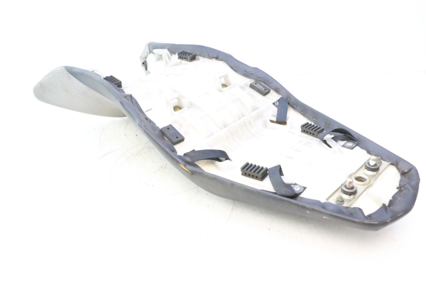 photo de ASIENTO SUZUKI GSR 600 (2005 - 2012) - Zoom estado de uso