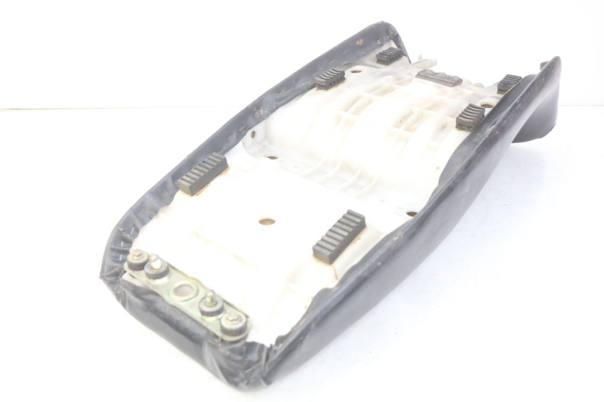 photo de ASIENTO SUZUKI GSX-F GSX  F 1100 (1988 - 1994) - Primer plano técnico