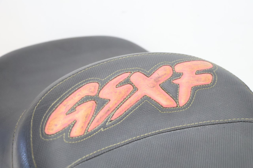 photo de ASIENTO SUZUKI GSX F GSXF 750 (1988 - 1998) - Zoom estado de uso