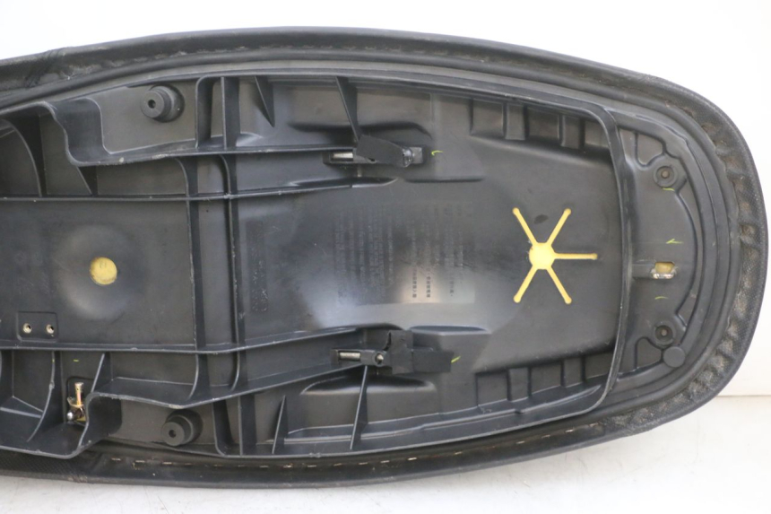 photo de ASIENTO SYM GTS EVO 125 (2009 - 2013) - Primer plano de alta resolución