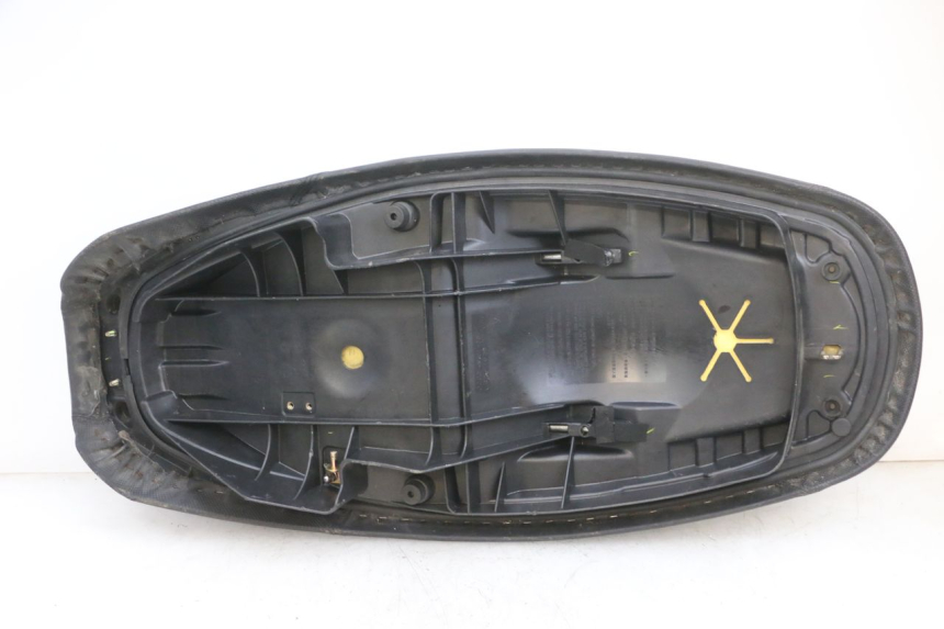 photo de ASIENTO SYM GTS EVO 125 (2009 - 2013) - Enfoque en la estructura