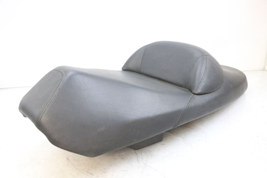 photo de ASIENTO SYM GTS EVO 125 (2009 - 2013) - Detalles de los puntos de fijación