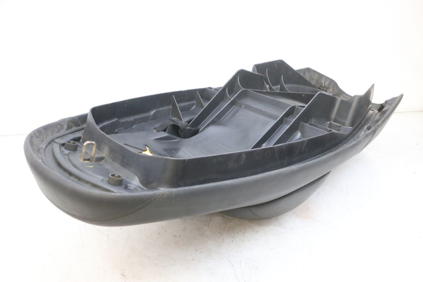 photo de ASIENTO SYM GTS EVO 125 (2009 - 2013) - Marcados y referencias originales