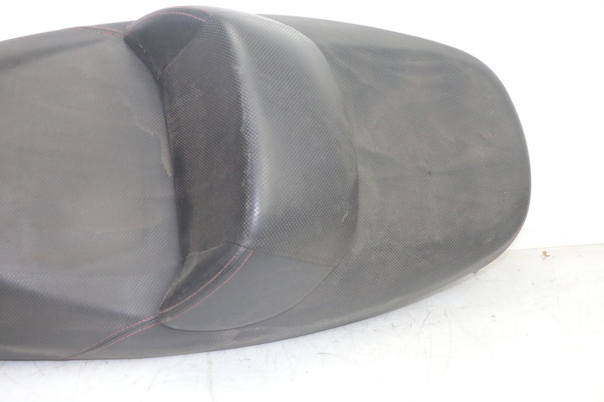 photo de ASIENTO SYM GTS EVO 125 (2009 - 2013) - Zoom estado de uso