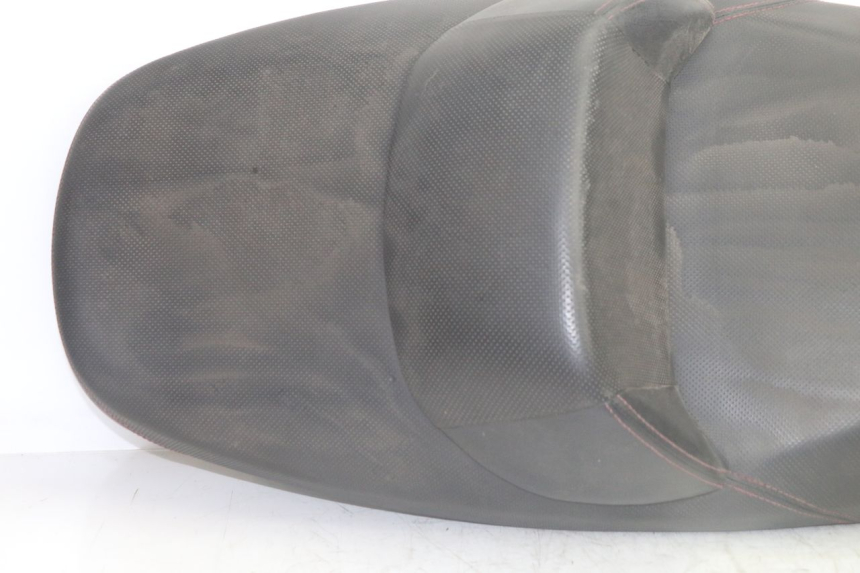 photo de ASIENTO SYM GTS EVO 125 (2009 - 2013) - Primer plano técnico