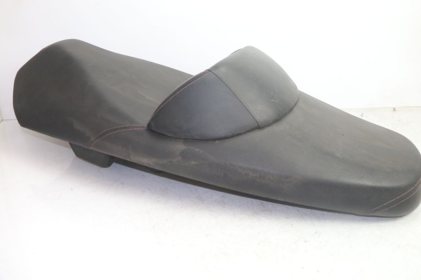 photo de ASIENTO SYM GTS EVO 125 (2009 - 2013) - Estado de la superficie y material